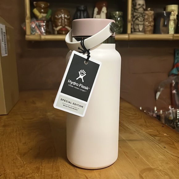 Juneberry Hydro Flask 32oz - Picture 2 of 4
